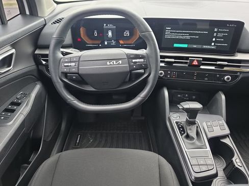 Certified 2026 Kia Sportage LX w/ LX Convenience Package FWD image 8