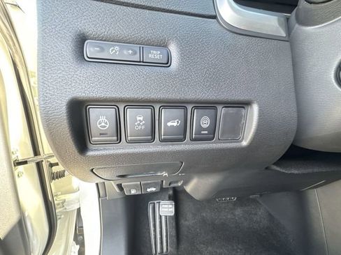 Used 2024 Nissan Murano Platinum w/ Cargo Package FWD image 25