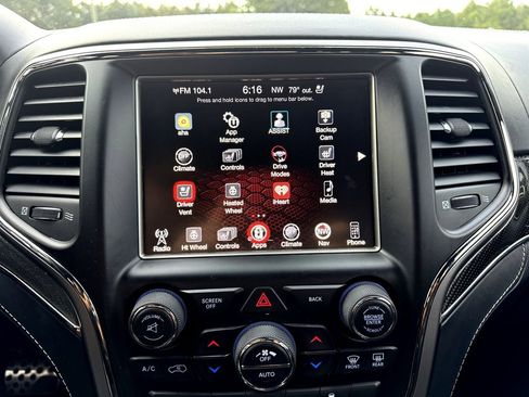 Used 2017 Jeep Grand Cherokee SRT image 20