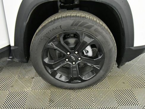 New 2026 Chevrolet Equinox LT w/ Convenience Package II image 17