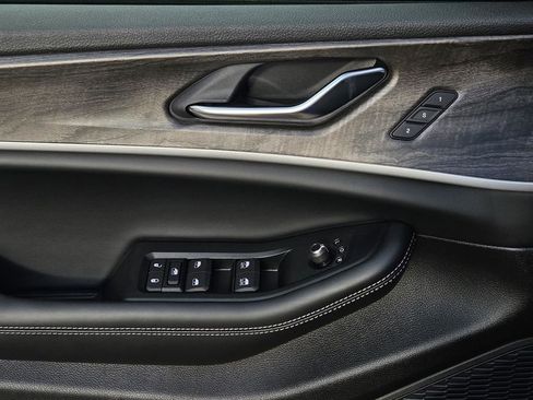 New 2025 Jeep Grand Cherokee L Limited image 26