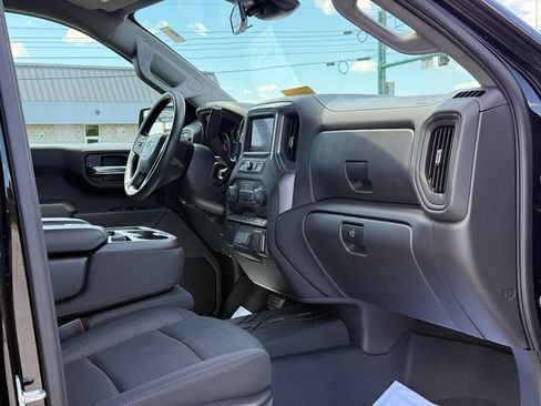 Used 2025 Chevrolet Silverado 1500 Custom Trail Boss AWD/4WD image 18