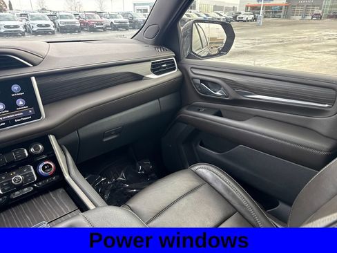 Used 2021 GMC Yukon XL Denali w/ Denali Premium Package image 12