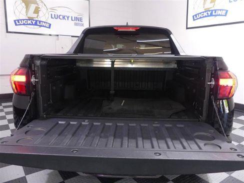 Used 2022 Hyundai Santa Cruz Limited AWD/4WD image 9