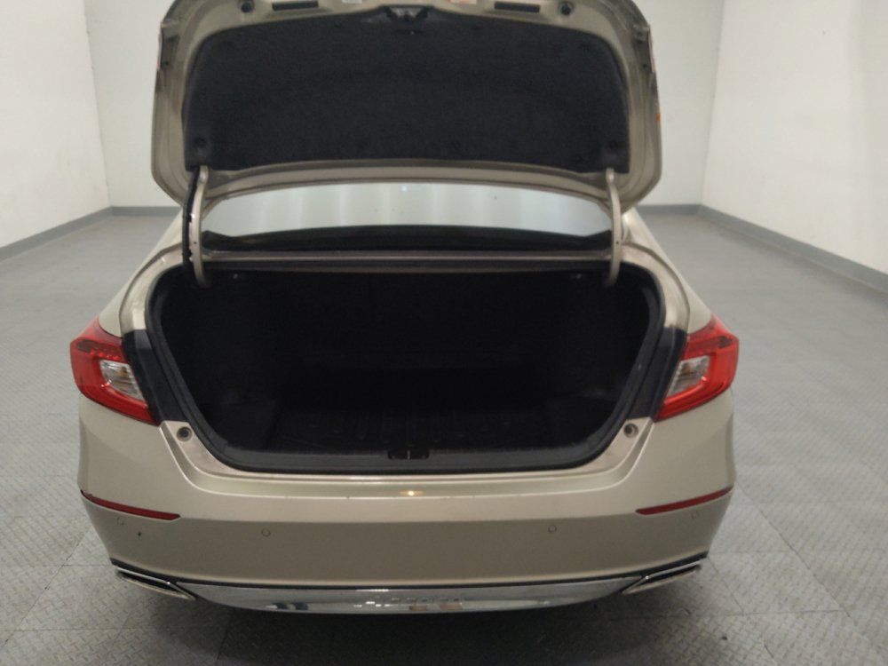 Used 2019 Honda Accord Touring image 29