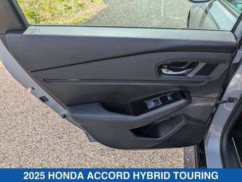 Used 2025 Honda Accord Touring image 30