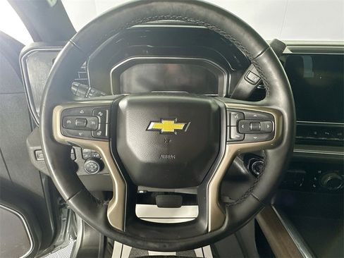 Used 2024 Chevrolet Silverado 2500 High Country image 12