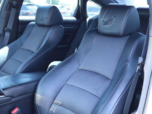 Used 2018 Honda Accord Sport image 11
