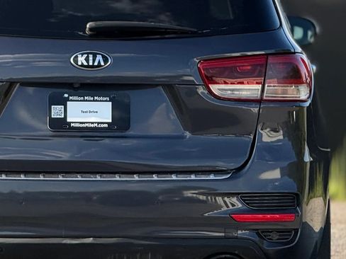 Used 2017 Kia Sorento SX AWD/4WD image 14