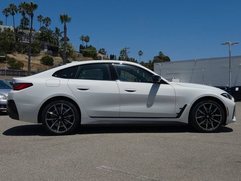 New 2026 BMW i4 eDrive40 w/ M Sport Package RWD image 3