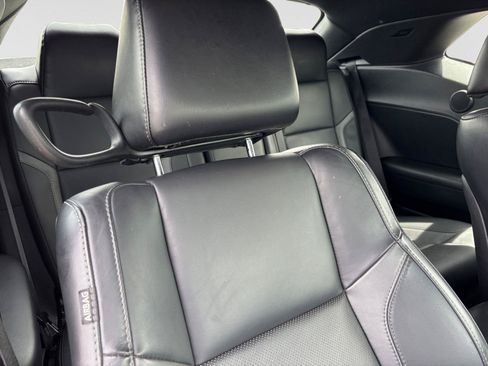 Used 2015 Dodge Challenger R/T Plus RWD image 46