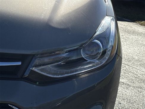 Used 2022 Chevrolet Trax LT w/ LT Convenience Package image 13