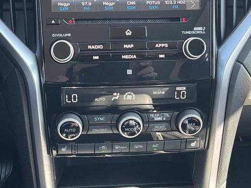 Used 2021 Subaru Ascent Limited w/ Technology Package AWD/4WD image 15