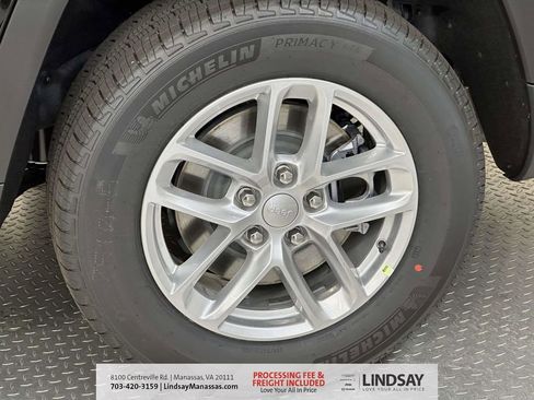 New 2026 Jeep Grand Cherokee L Laredo AWD/4WD image 11