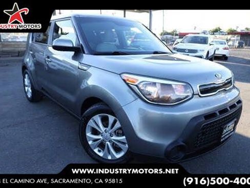 Used 2015 Kia Soul + FWD image 1
