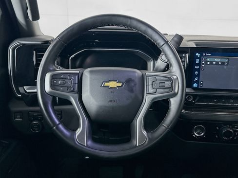 Used 2023 Chevrolet Silverado 1500 LT AWD/4WD image 17