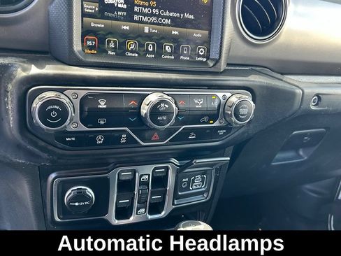 Used 2021 Jeep Wrangler Unlimited Sport AWD/4WD image 22