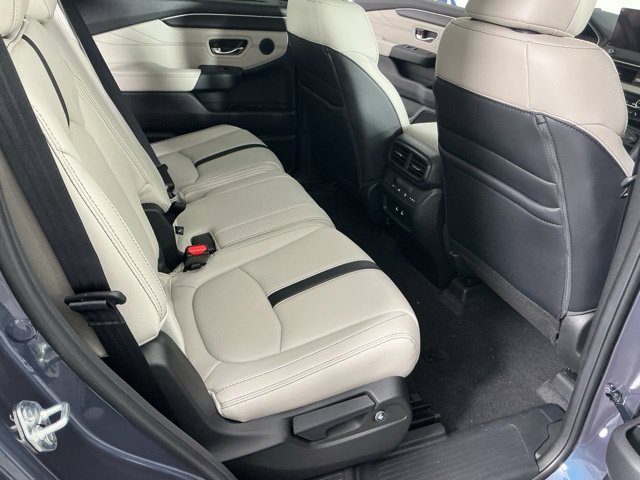 New 2026 Honda Pilot Touring image 12