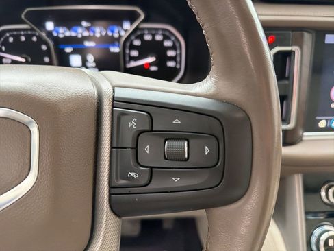 Used 2021 GMC Yukon Denali w/ Denali Premium Package image 15
