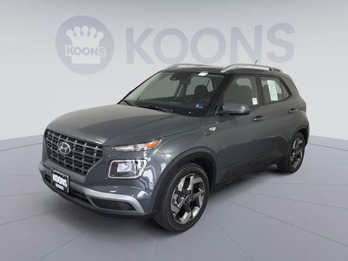 Used 2023 Hyundai Venue SEL FWD image 1
