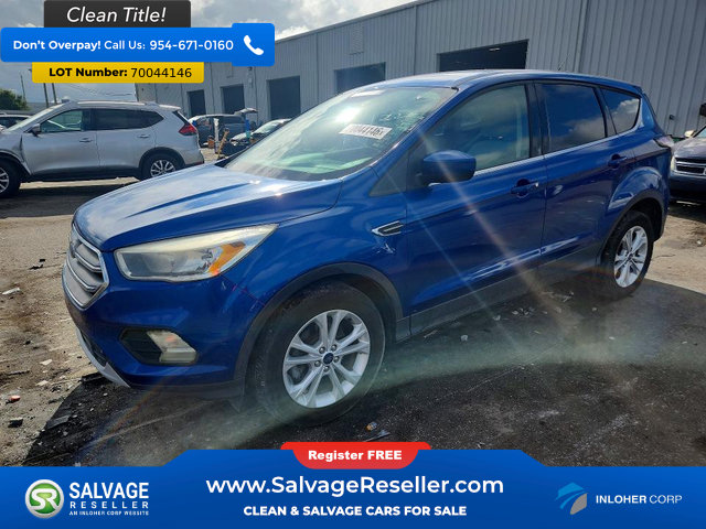 Used 2017 Ford Escape SE FWD image 1