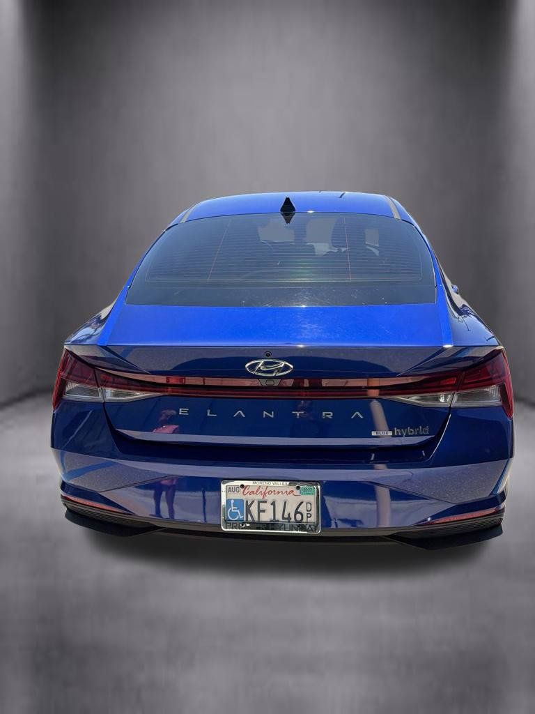 Certified 2023 Hyundai Elantra Blue FWD image 16