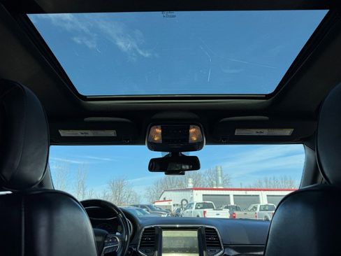 Used 2014 Jeep Grand Cherokee Overland image 22