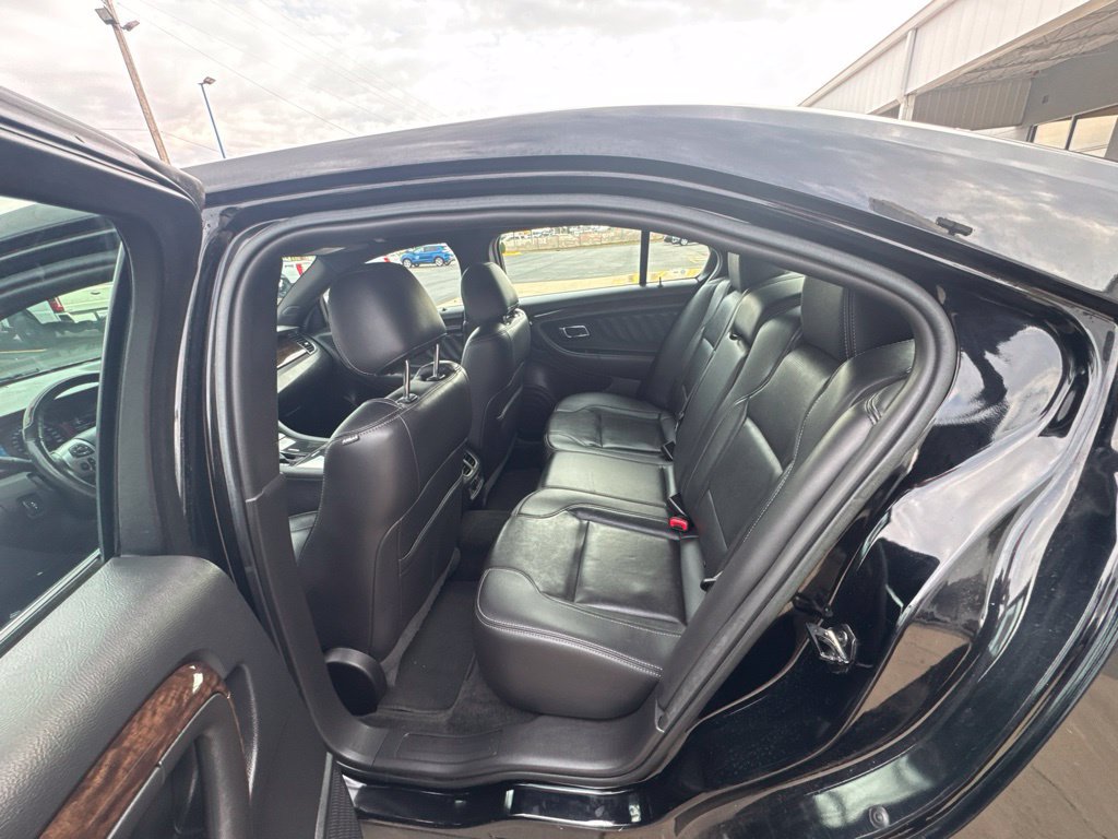 Used 2018 Ford Taurus Limited AWD/4WD image 33