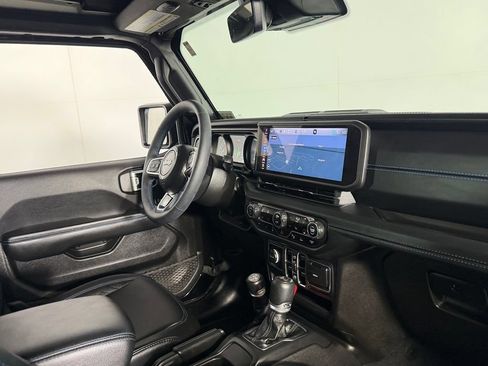 Used 2024 Jeep Wrangler High Altitude AWD/4WD image 32