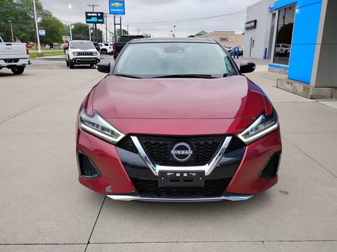 Used 2023 Nissan Maxima SL FWD image 2