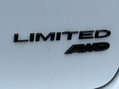 New 2026 Chrysler Pacifica Limited w/ Uconnect Theater Family Group image 2