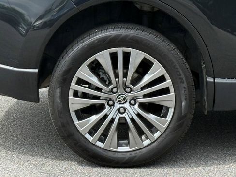 Used 2021 Toyota Venza Limited w/ Carpet Mat Package (TMS) AWD/4WD image 7