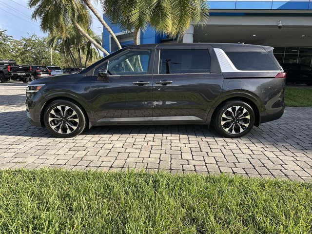 Used 2023 Kia Carnival EX w/ Paint Protection Package FWD image 32
