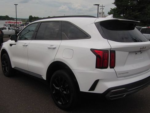 Used 2023 Kia Sorento SX AWD/4WD image 4