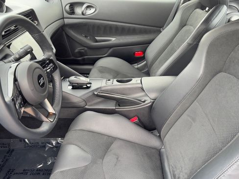 Certified 2024 Nissan Z Performance w/ Floor Mat Package image 16