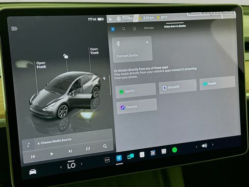 Used 2025 Tesla Model Y Long Range RWD image 19