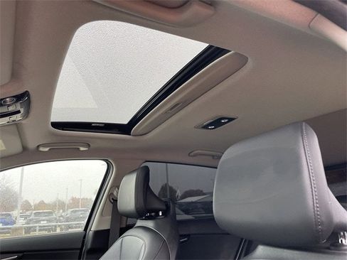 Used 2024 Kia Niro SX Touring image 24