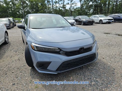 Used 2023 Honda Civic Sport image 4