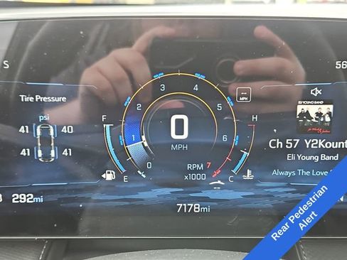 Used 2025 Chevrolet Equinox LT w/ Convenience Package II FWD image 16