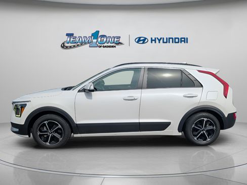 Used 2023 Kia Niro EX FWD image 5