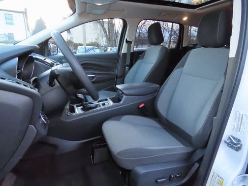 Used 2018 Ford Escape SE image 13