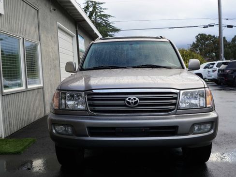 Used 2004 Toyota Land Cruiser image 6