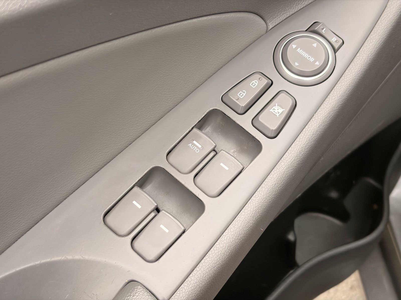 Used 2013 Hyundai Sonata SE FWD image 20