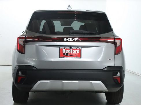 Used 2024 Kia Seltos LX AWD/4WD image 44