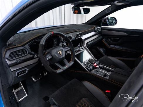Used 2024 Lamborghini Urus Performante AWD/4WD image 29