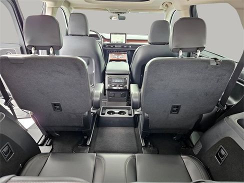 Used 2022 Lincoln Aviator Reserve image 21