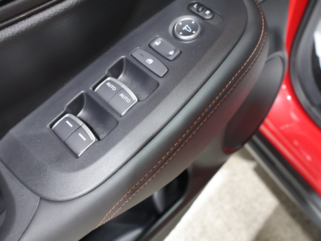 Used 2025 Honda HR-V Sport image 14