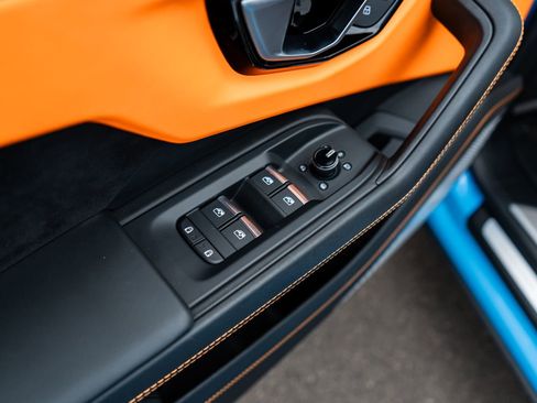 Used 2023 Lamborghini Urus S image 25