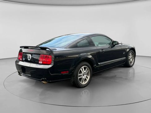 Used 2005 Ford Mustang GT Premium RWD image 5