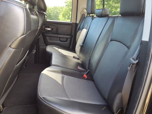 Used 2016 RAM 1500 Sport w/ Black Ram 1500 Sport Group AWD/4WD image 9